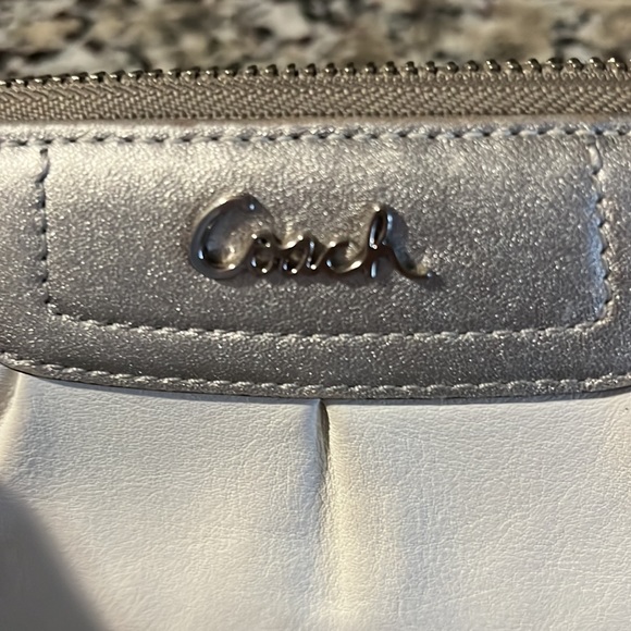 Coach - Picture 8 of 11